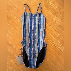 Jolyn Clothing Jellyfish Julian2 style